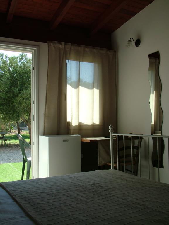 Agriturismo "Terra D'Ulivi" Порто-Чезарео Номер фото