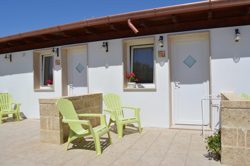 Agriturismo "Terra D'Ulivi" Порто-Чезарео Экстерьер фото