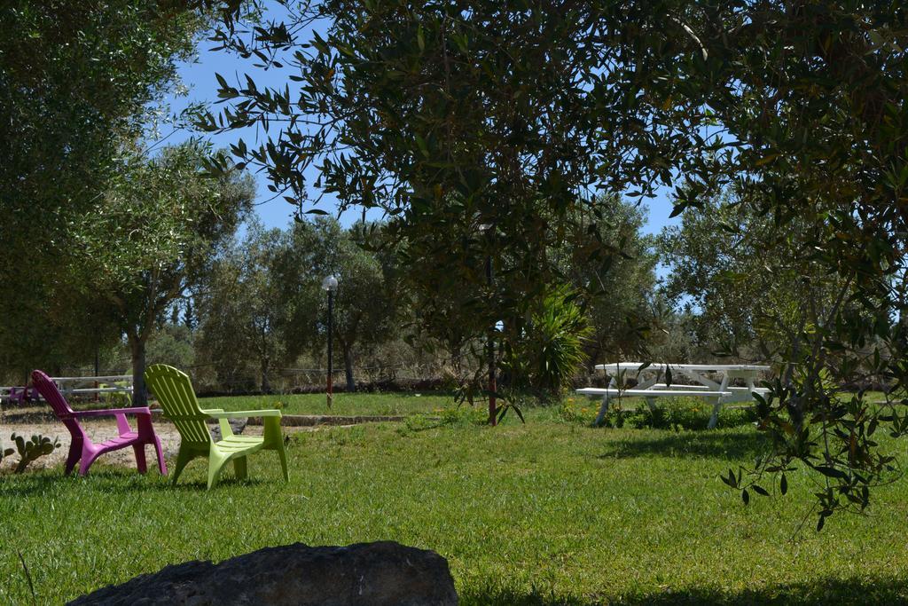 Agriturismo "Terra D'Ulivi" Порто-Чезарео Экстерьер фото